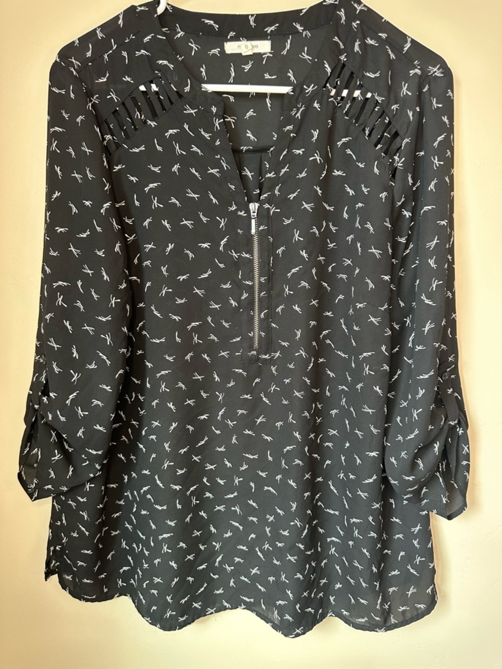 Maurices Size 0 Black V-Neck Polyester Blouse with Zipper & Open Shoulder